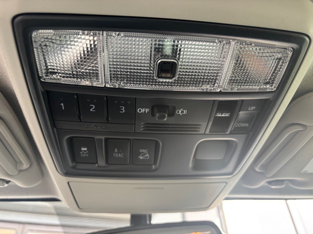 2019 Toyota 4Runner Image 16