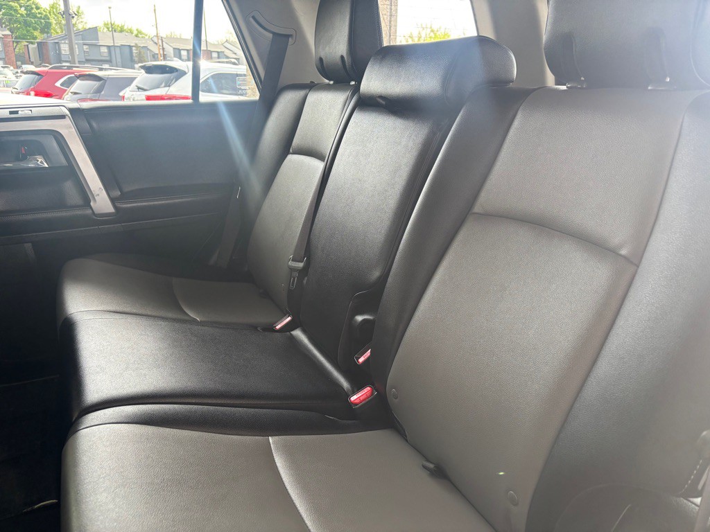 2019 Toyota 4Runner Image 23