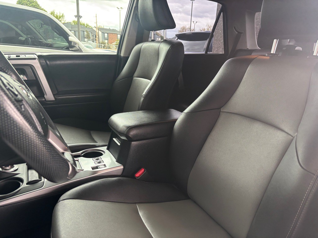 2019 Toyota 4Runner Image 6