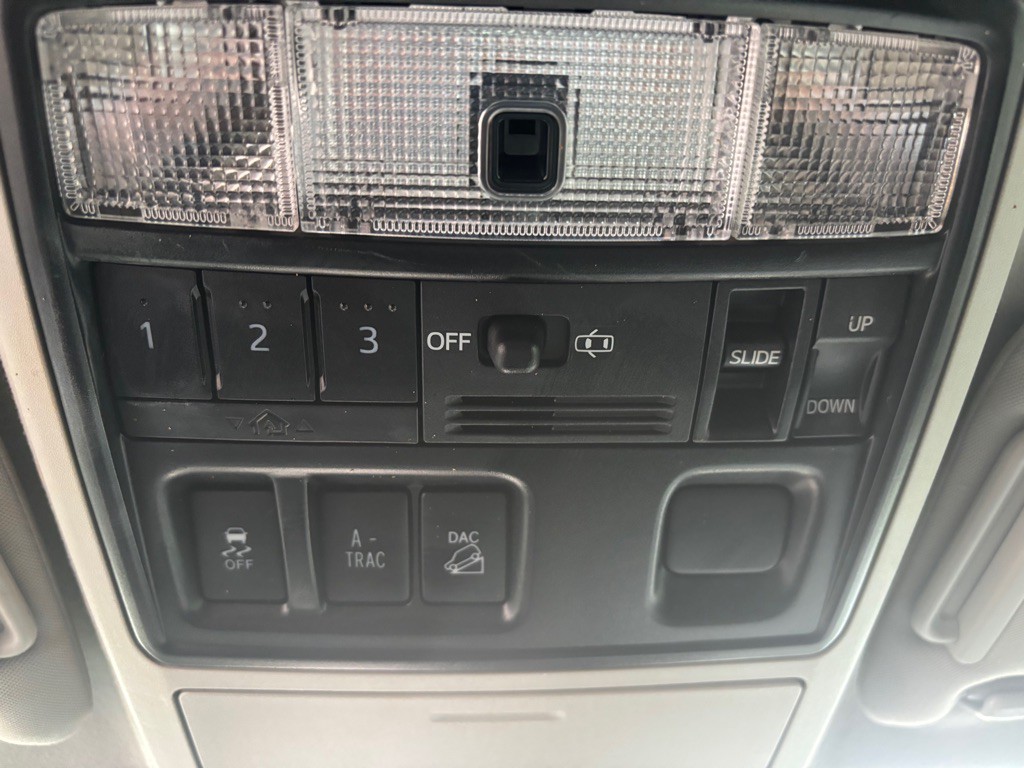 2019 Toyota 4Runner Image 16