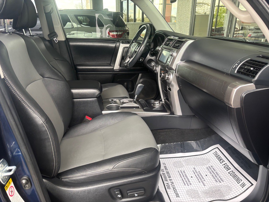 2019 Toyota 4Runner Image 35