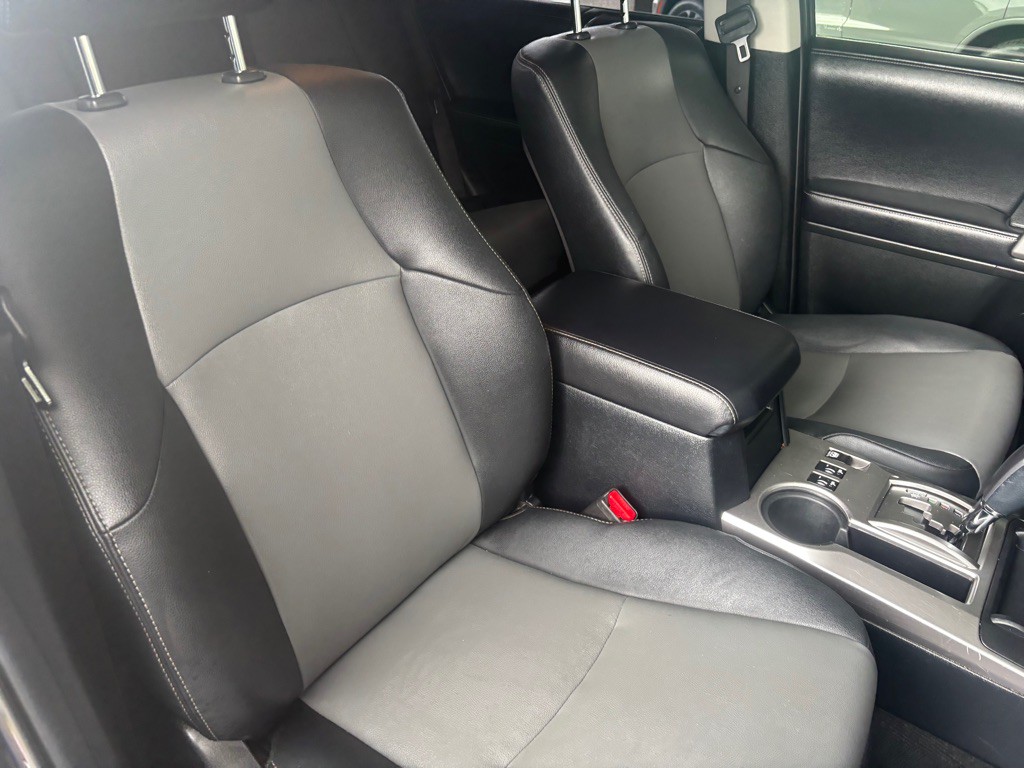 2019 Toyota 4Runner Image 36