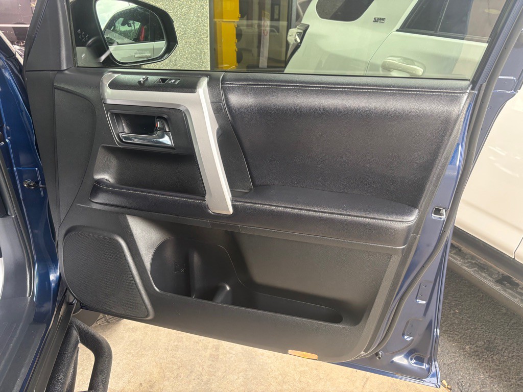 2019 Toyota 4Runner Image 38