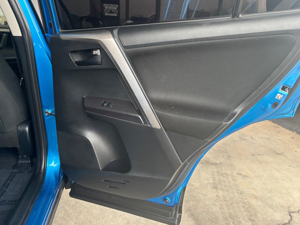 2018 Toyota Rav4 Image 33