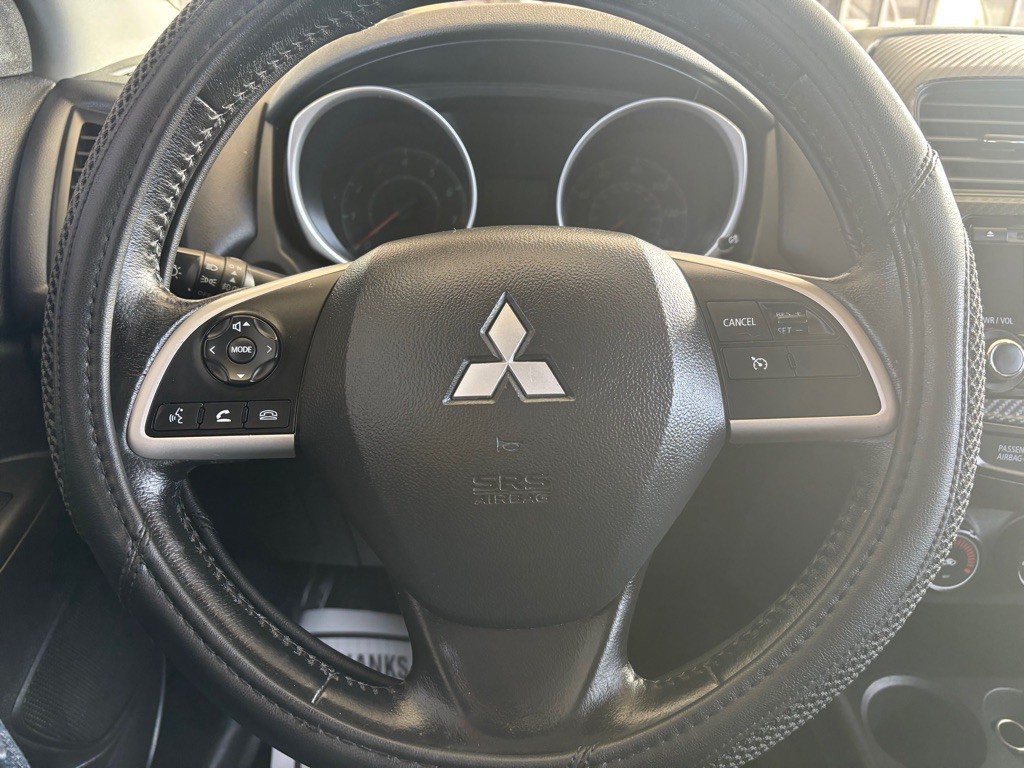 2015 Mitsubishi Outlander Image 8