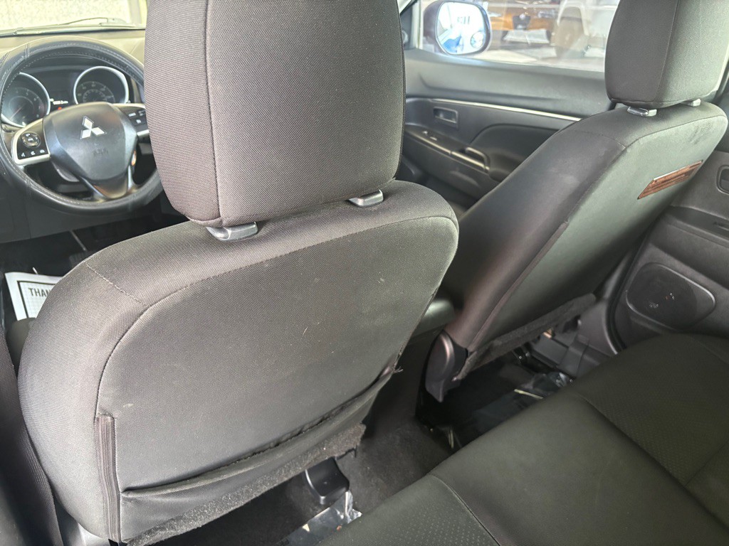 2015 Mitsubishi Outlander Image 22