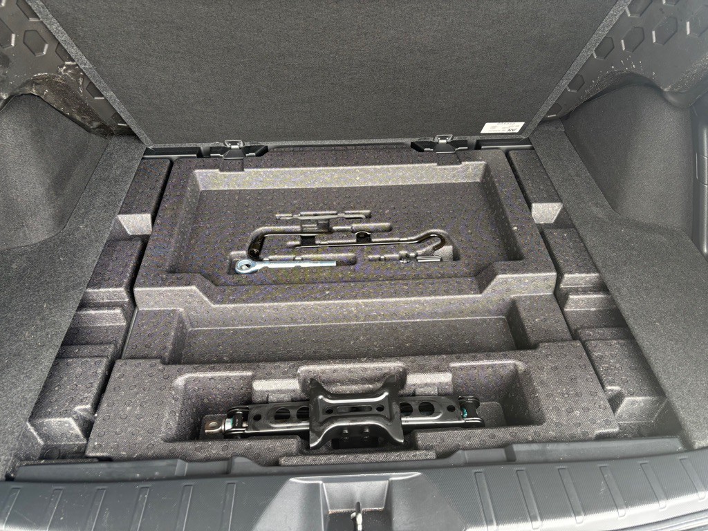 2020 Subaru Outback Image 32