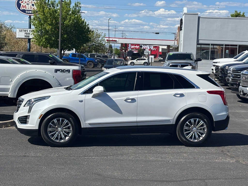 2017 Cadillac XT5 Image 2