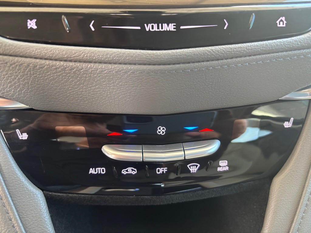 2017 Cadillac XT5 Image 16