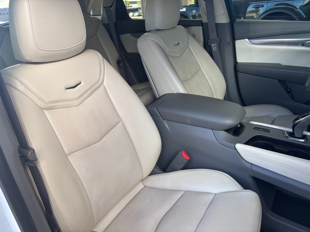 2017 Cadillac XT5 Image 39