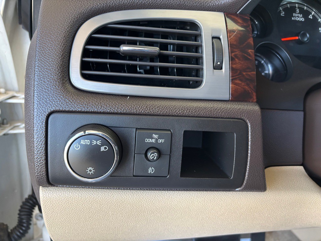 2013 GMC Yukon Image 16