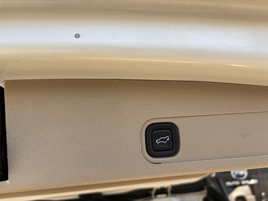 2013 GMC Yukon Image 32