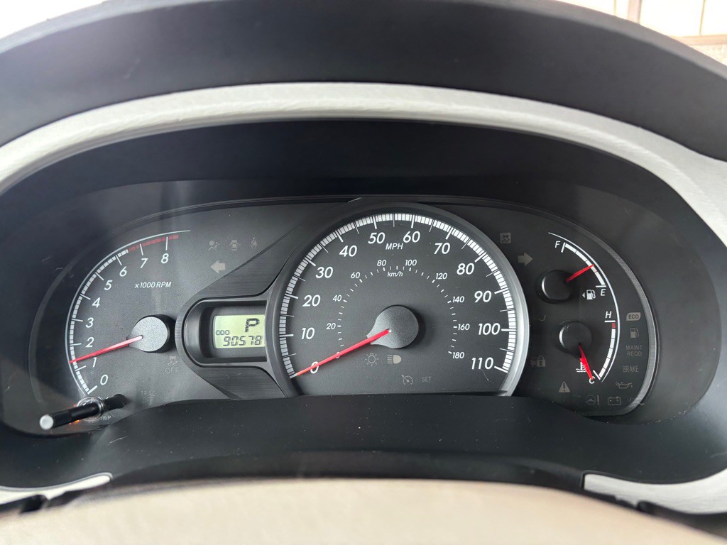 2012 Toyota Sienna Image 11