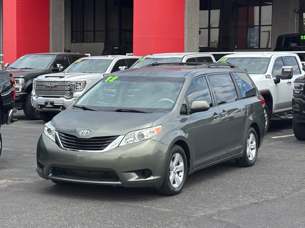 2012 Toyota Sienna Image 39