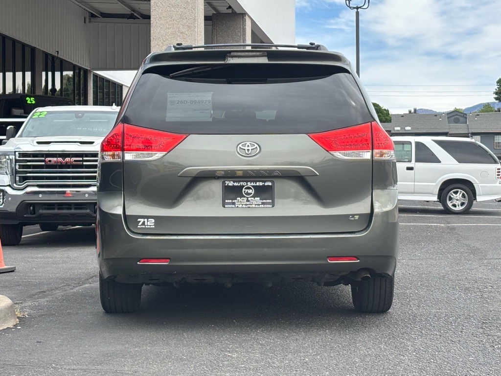 2012 Toyota Sienna Image 46