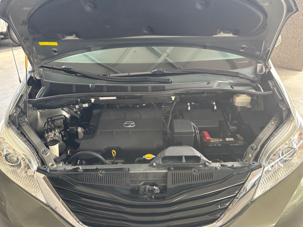 2012 Toyota Sienna Image 53