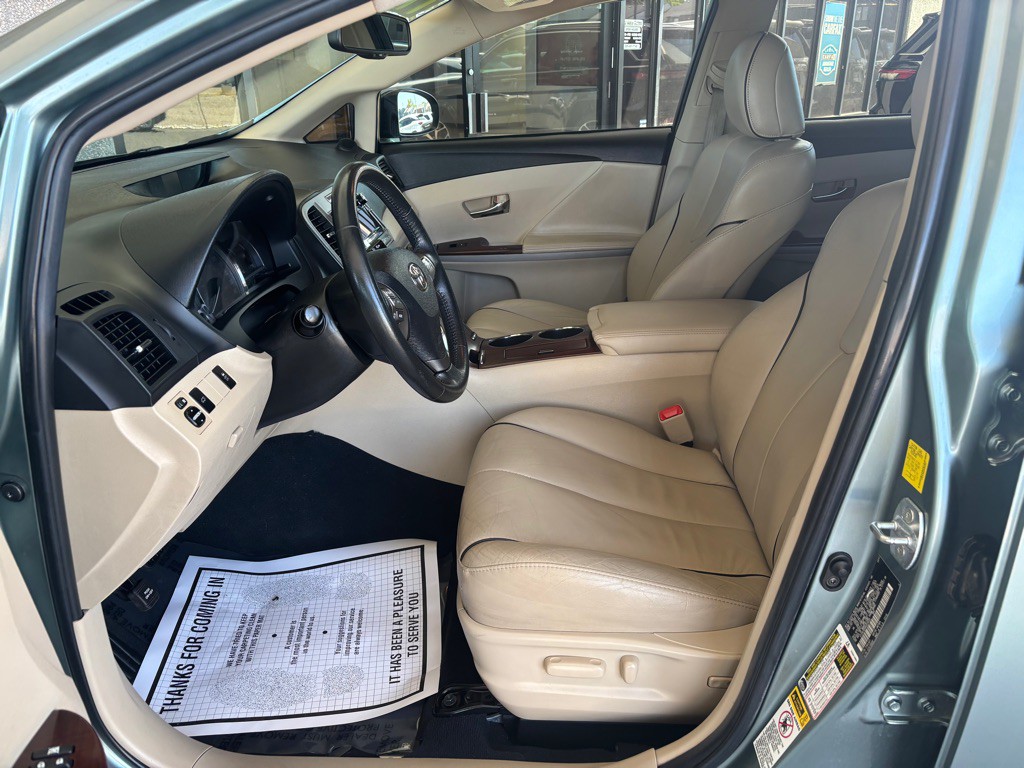 2011 Toyota Venza Image 5