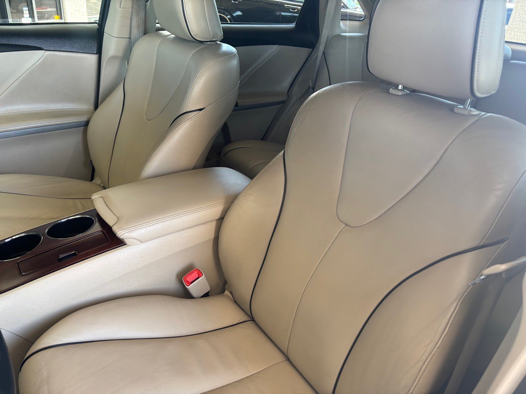 2011 Toyota Venza Image 6