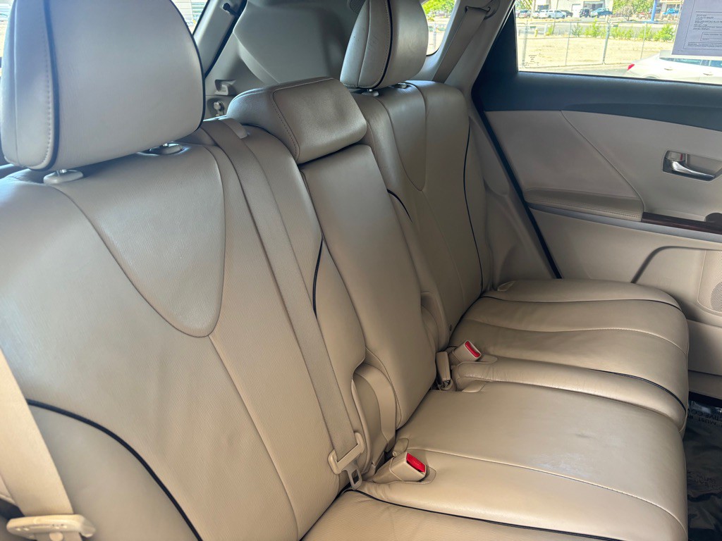 2011 Toyota Venza Image 32