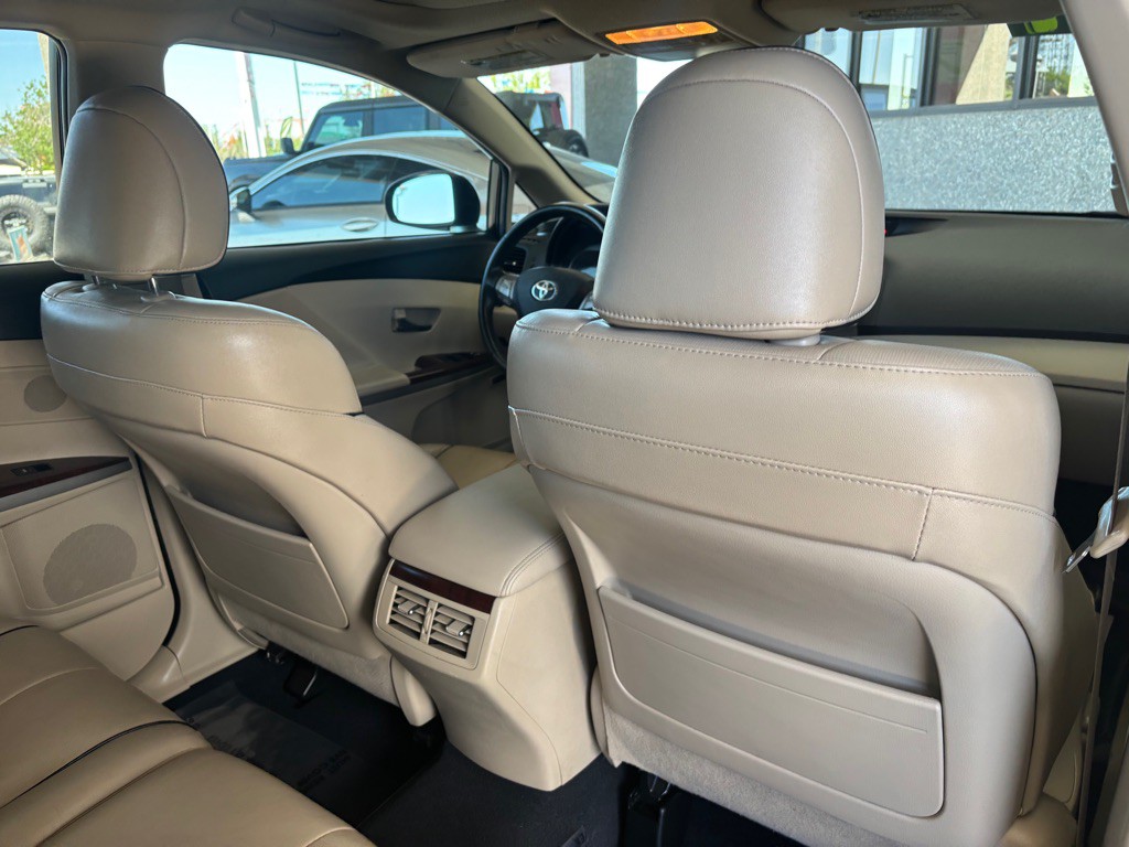 2011 Toyota Venza Image 33
