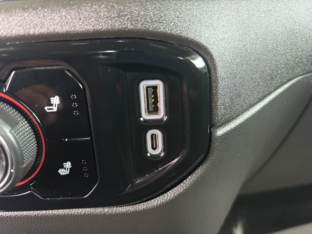 2024 Chevrolet Silverado 1500 Image 17