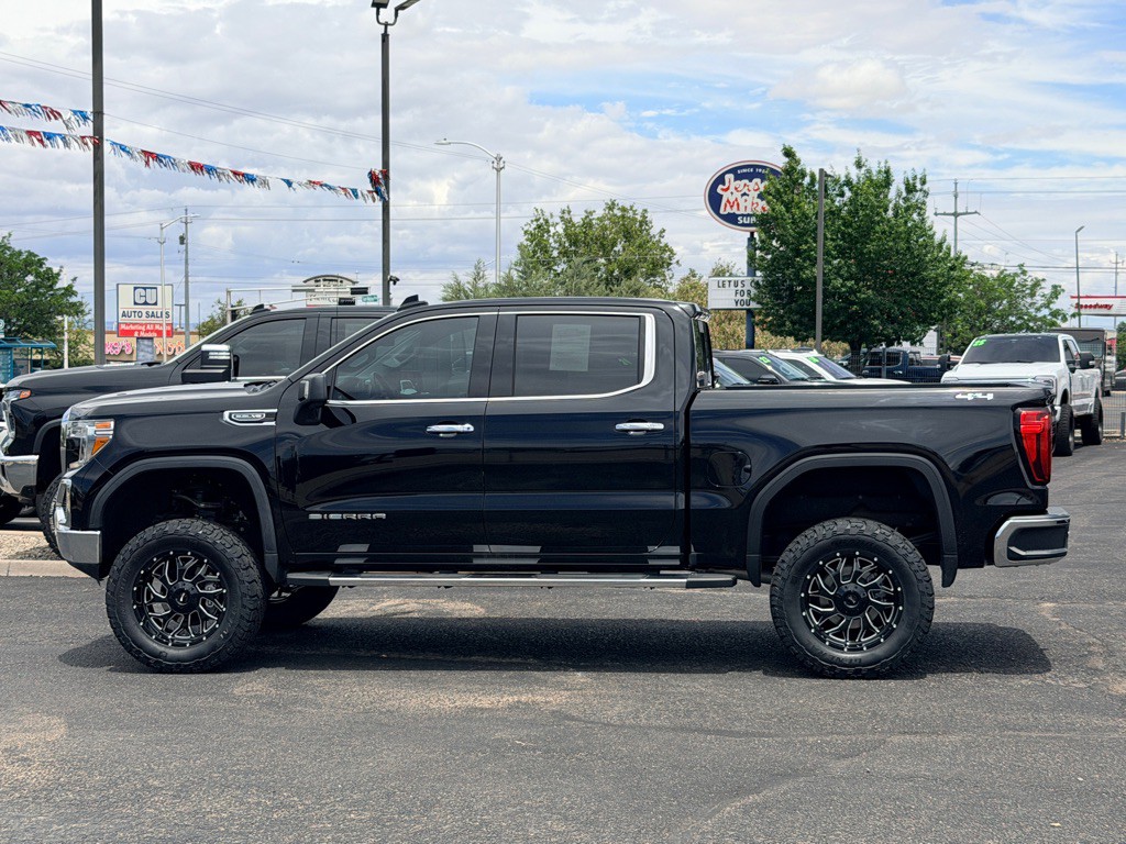 2019 GMC Sierra Image 2
