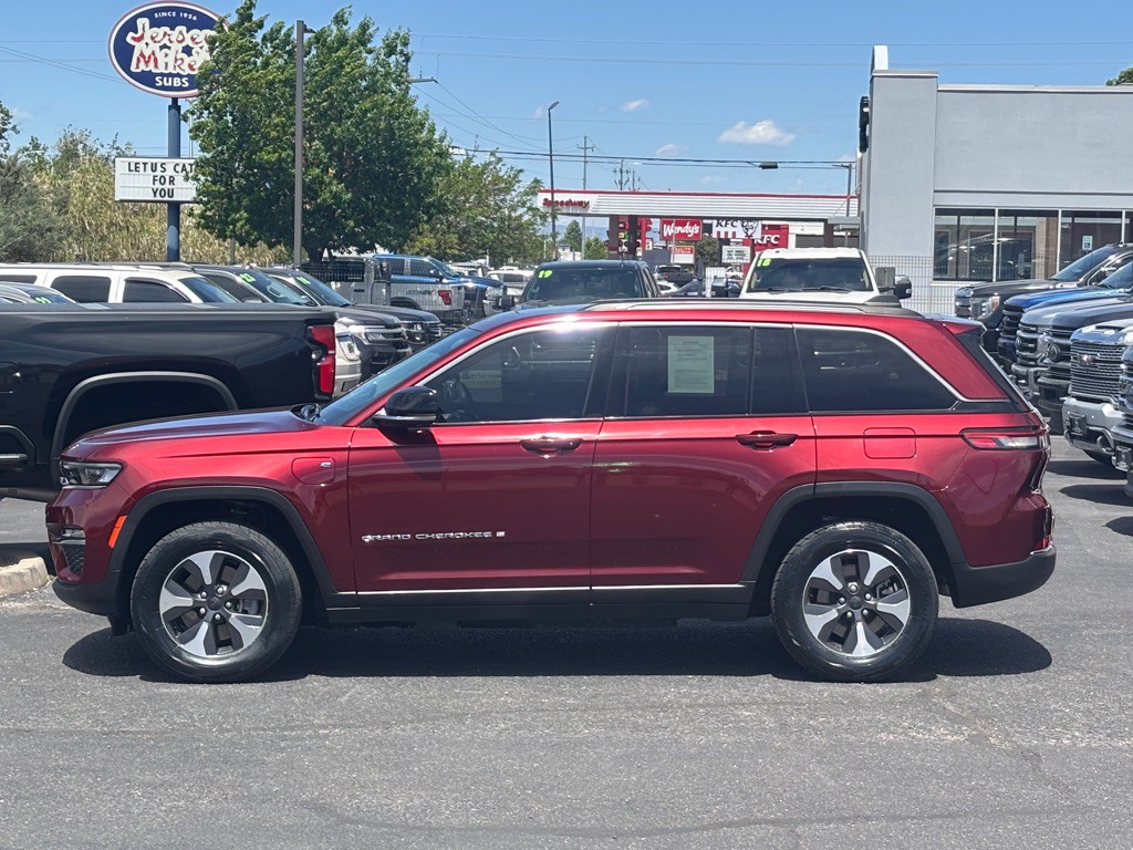 2022 Jeep Grand Cherokee Image 2