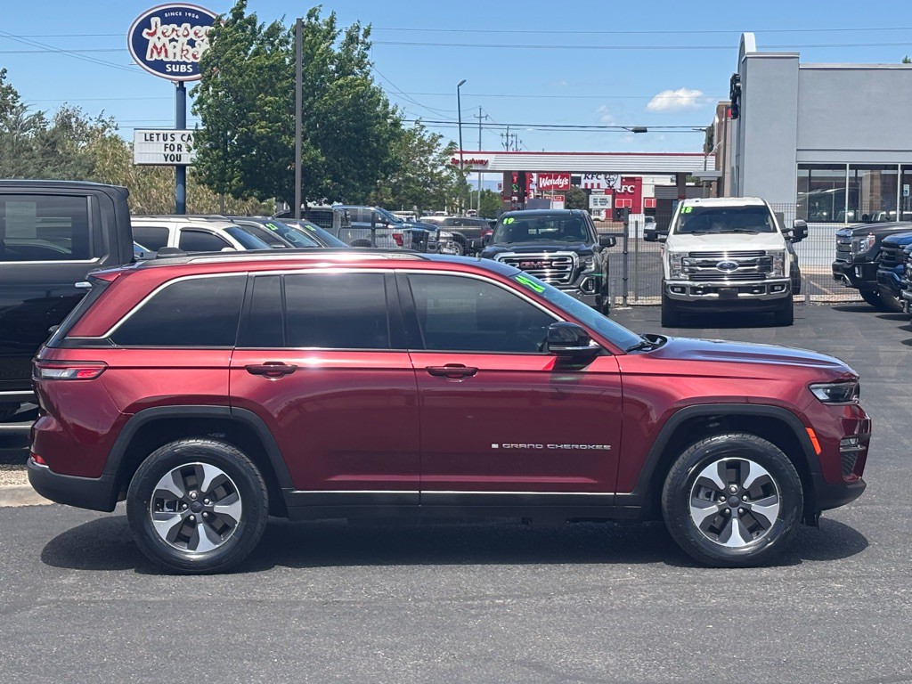 2022 Jeep Grand Cherokee Image 3