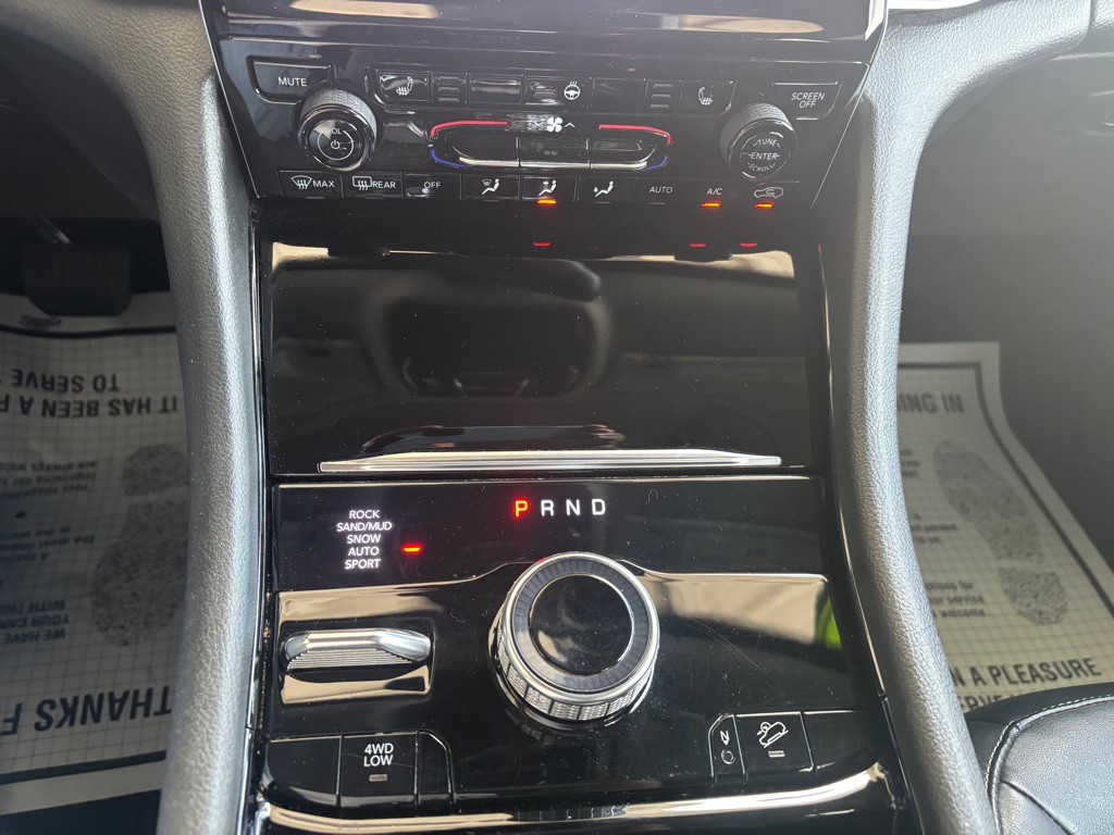 2022 Jeep Grand Cherokee Image 15