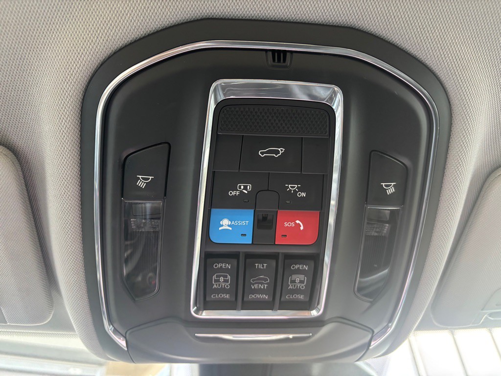 2022 Jeep Grand Cherokee Image 16