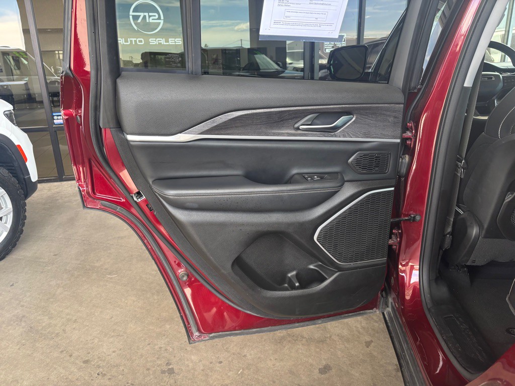 2022 Jeep Grand Cherokee Image 27