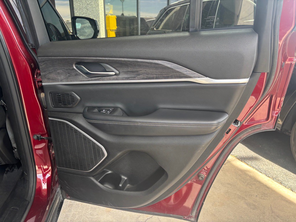 2022 Jeep Grand Cherokee Image 33