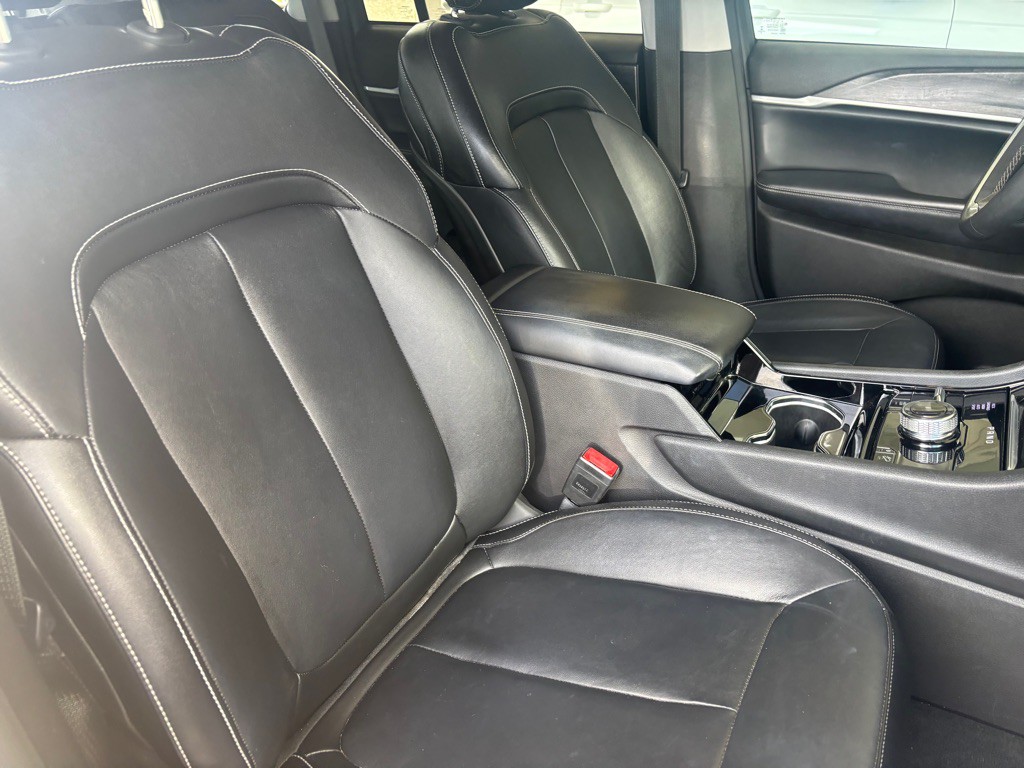 2022 Jeep Grand Cherokee Image 35
