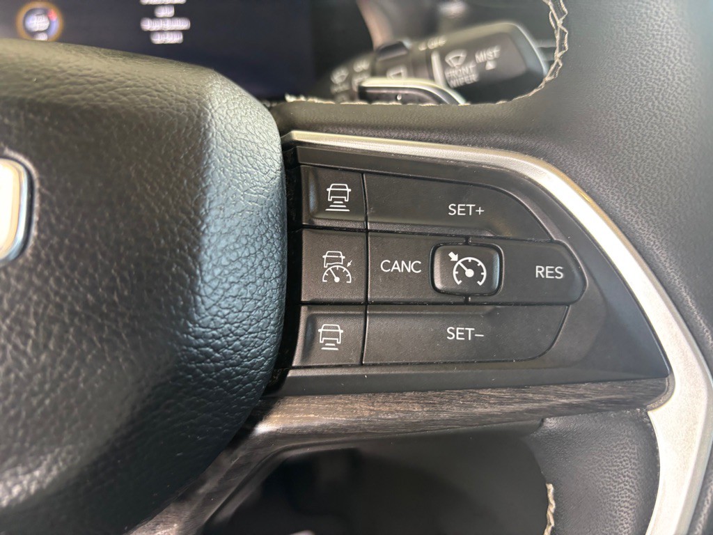 2023 Jeep Grand Cherokee Image 9
