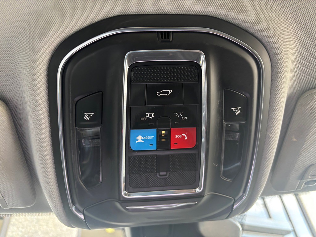 2023 Jeep Grand Cherokee Image 17