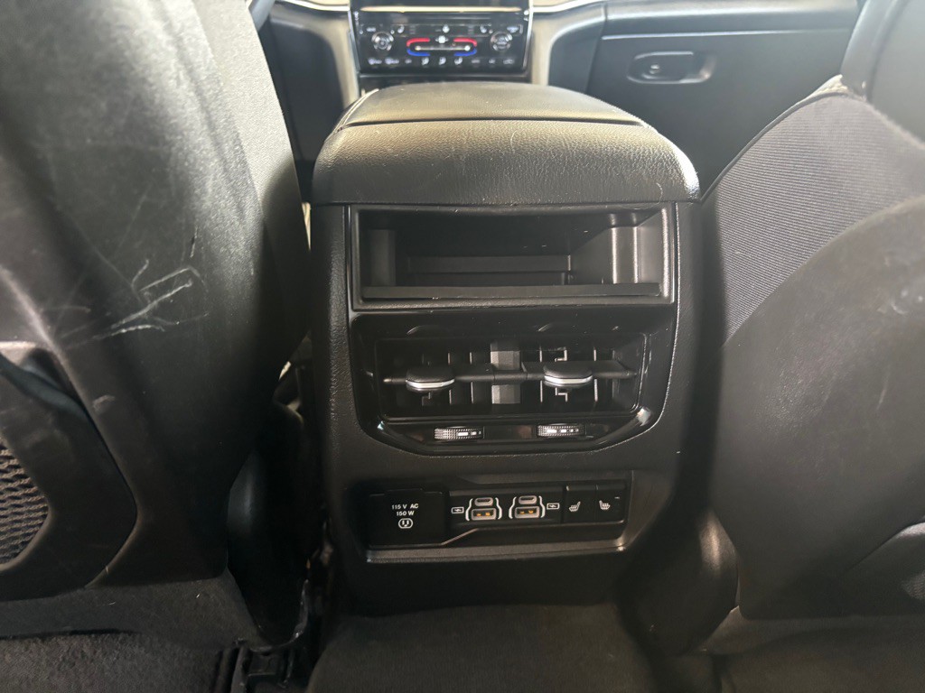 2023 Jeep Grand Cherokee Image 24
