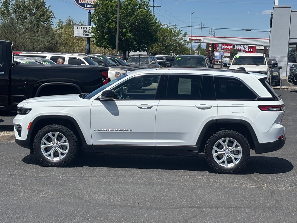 2023 Jeep Grand Cherokee Image 42