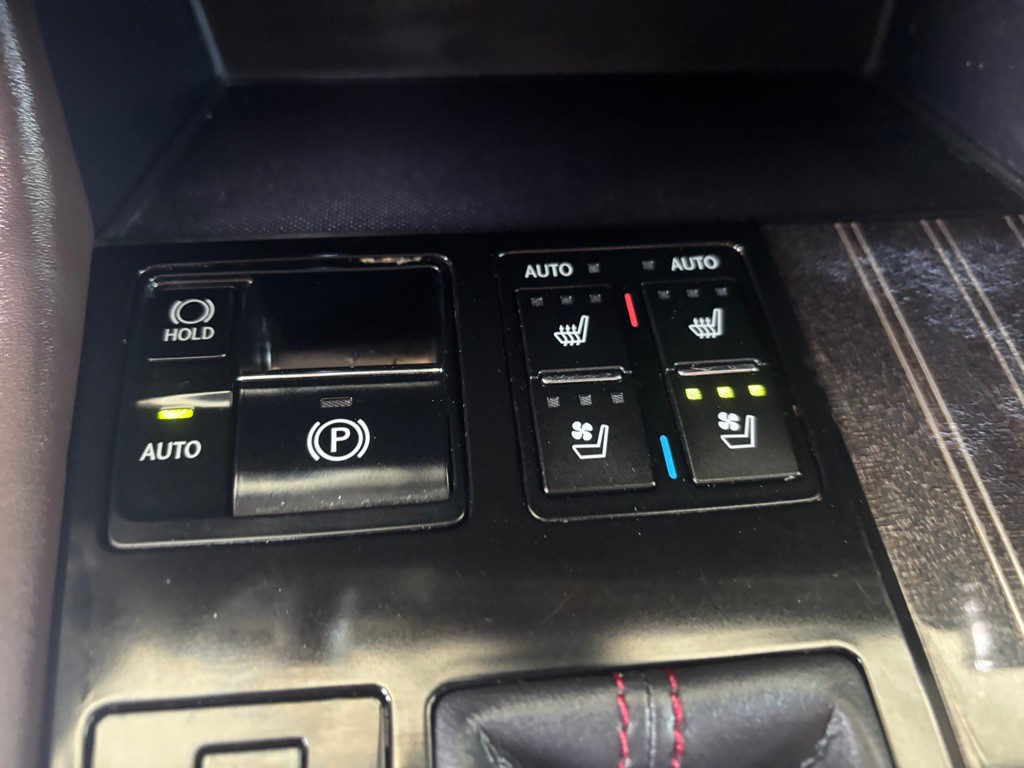 2016 Lexus RX Image 16