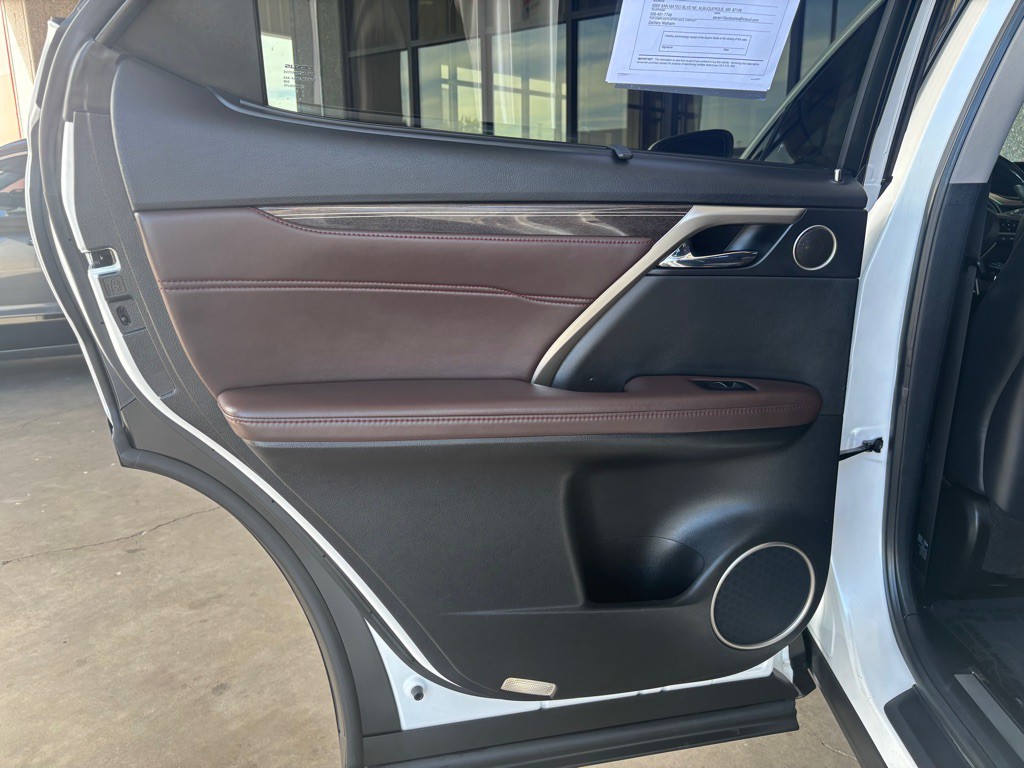 2016 Lexus RX Image 30