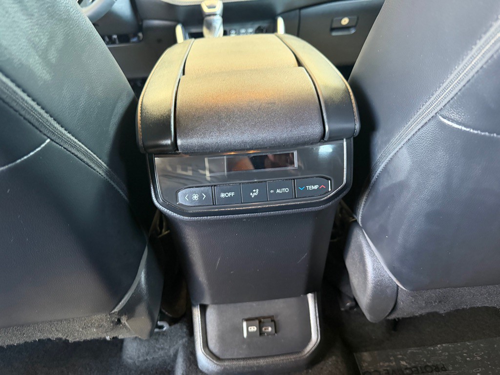 2022 Toyota Highlander Image 24