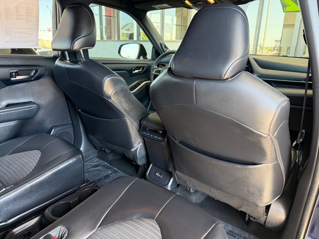 2022 Toyota Highlander Image 36