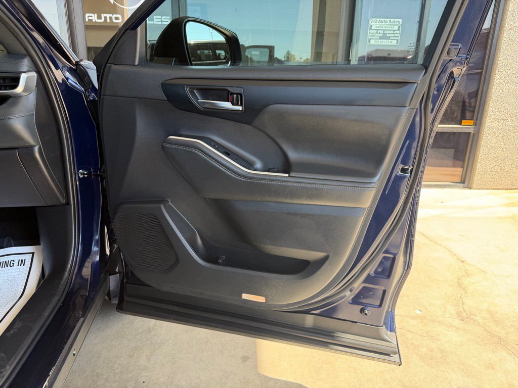 2022 Toyota Highlander Image 41