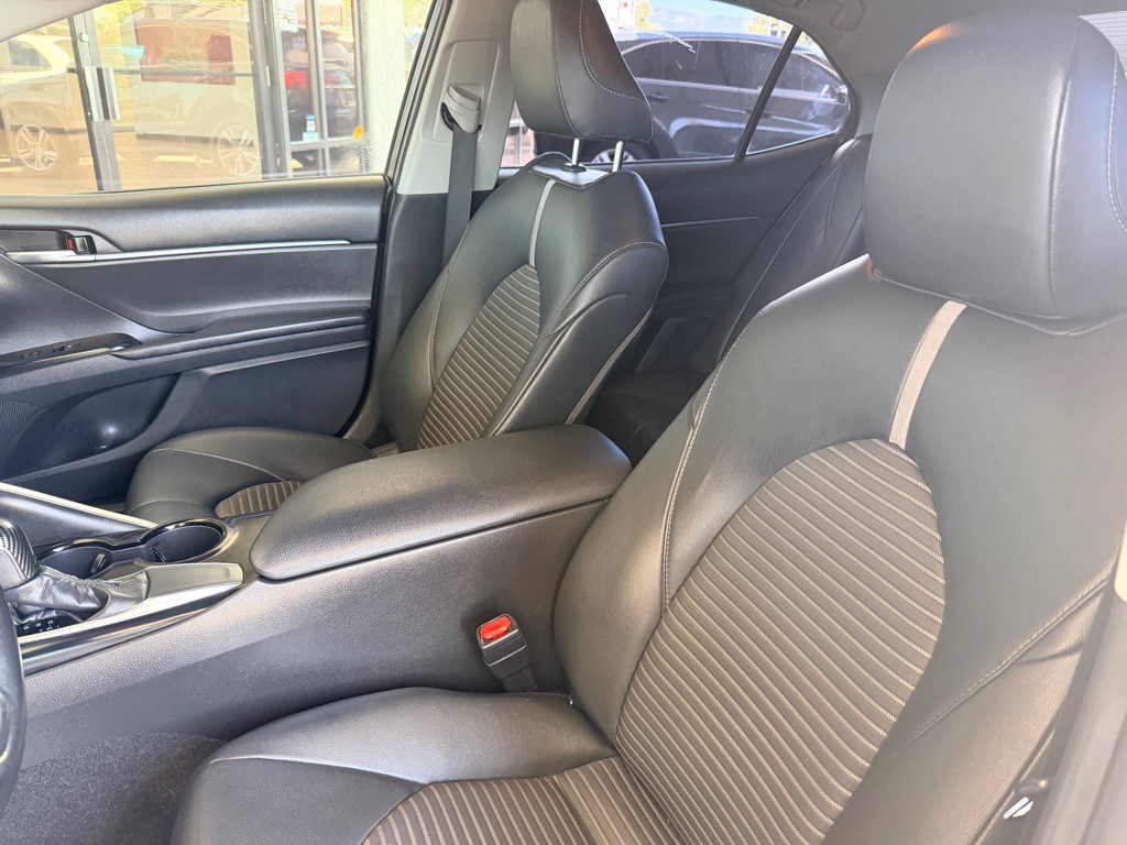 2018 Toyota Camry Image 6
