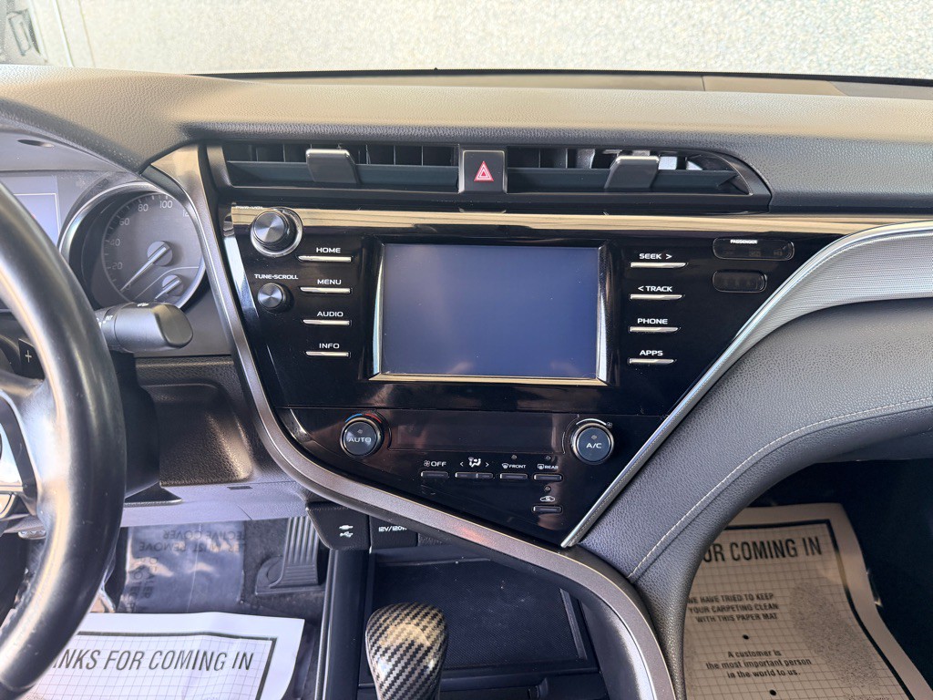 2018 Toyota Camry Image 11