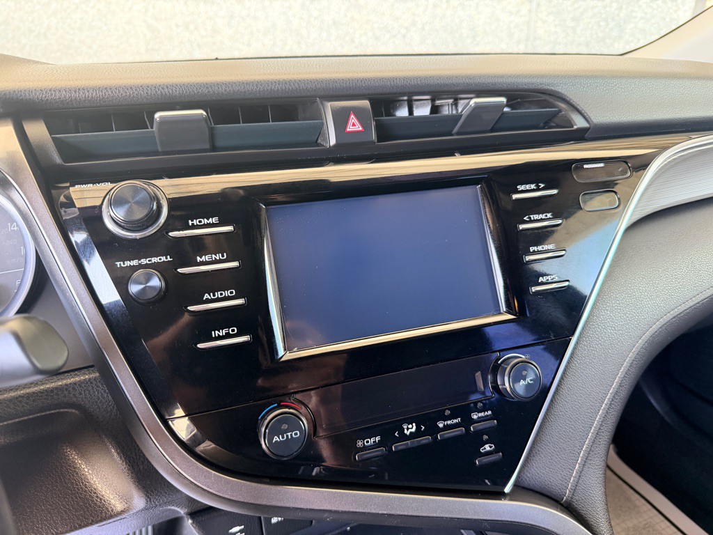 2018 Toyota Camry Image 12