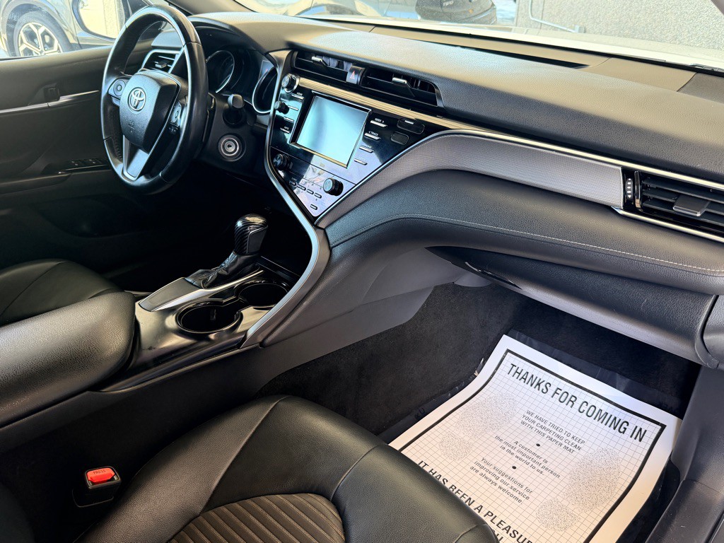 2018 Toyota Camry Image 18