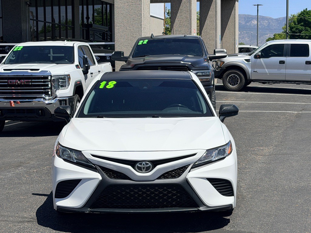 2018 Toyota Camry Image 21