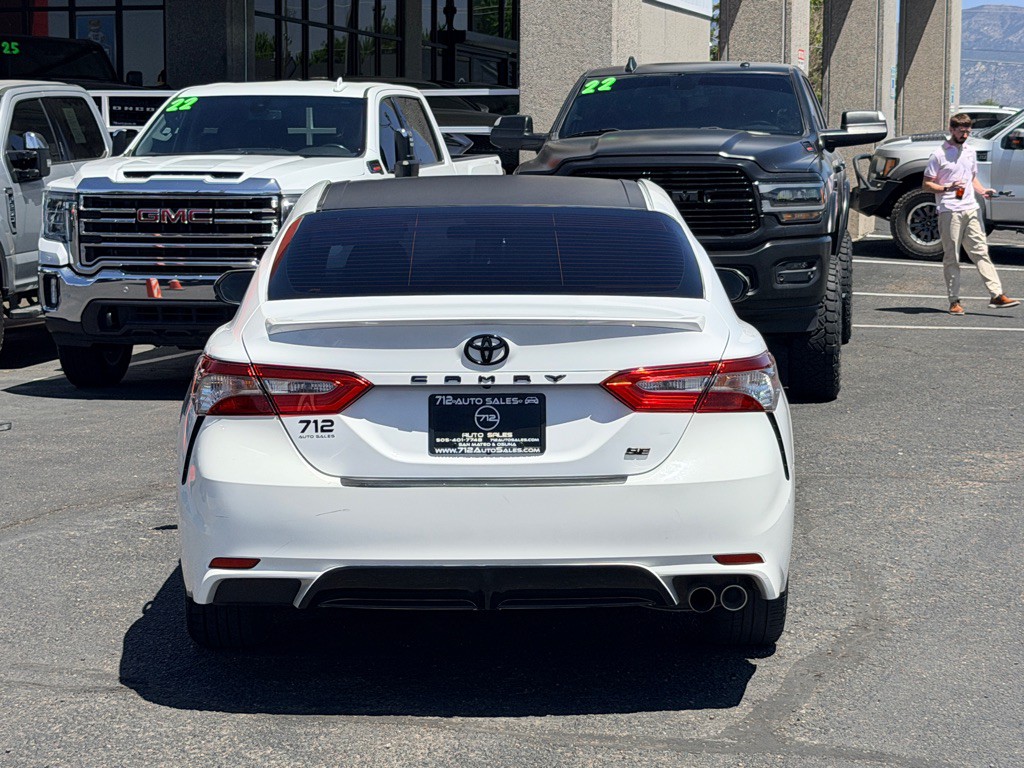 2018 Toyota Camry Image 30