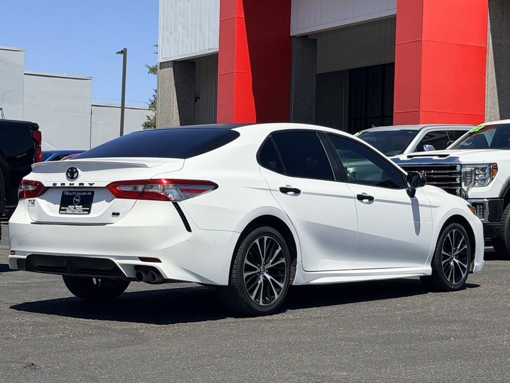 2018 Toyota Camry Image 33