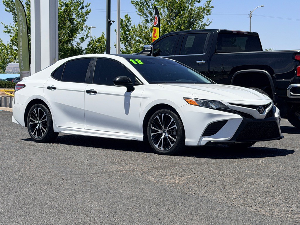 2018 Toyota Camry Image 37